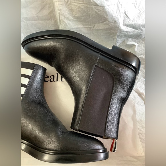 Thom Browne 4-Bar Grained Leather Chelsea Boots in Black Men’s Sz. EU-42/US-9​ - Picture 4 of 15